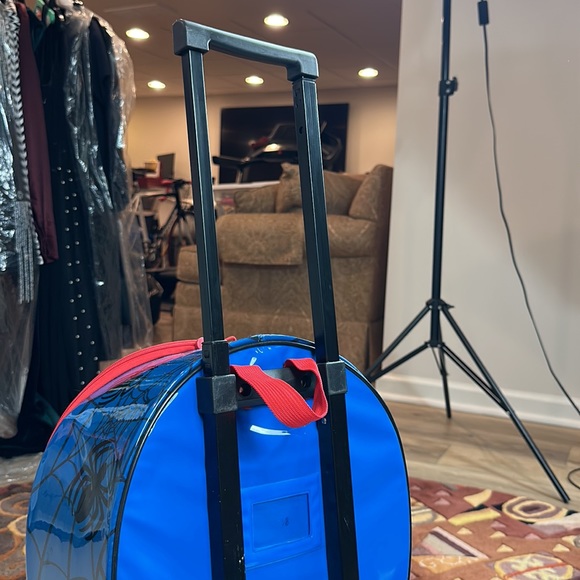 Spiderman Rolling Suitcase Backpack - Picture 4 of 6